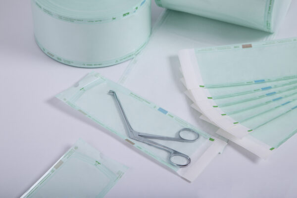 Self sealing sterilization pouch（with internal and external indicators)